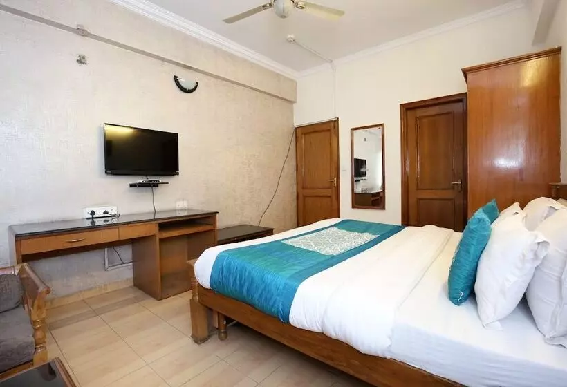 هتل Oyo Rooms Sector 35 B Chandigarh