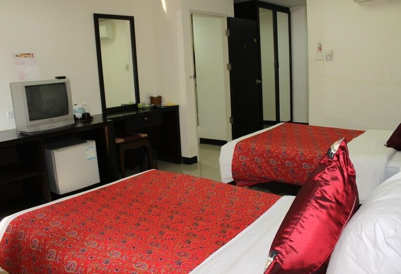 ホテル At Phuket Inn Patong Beach