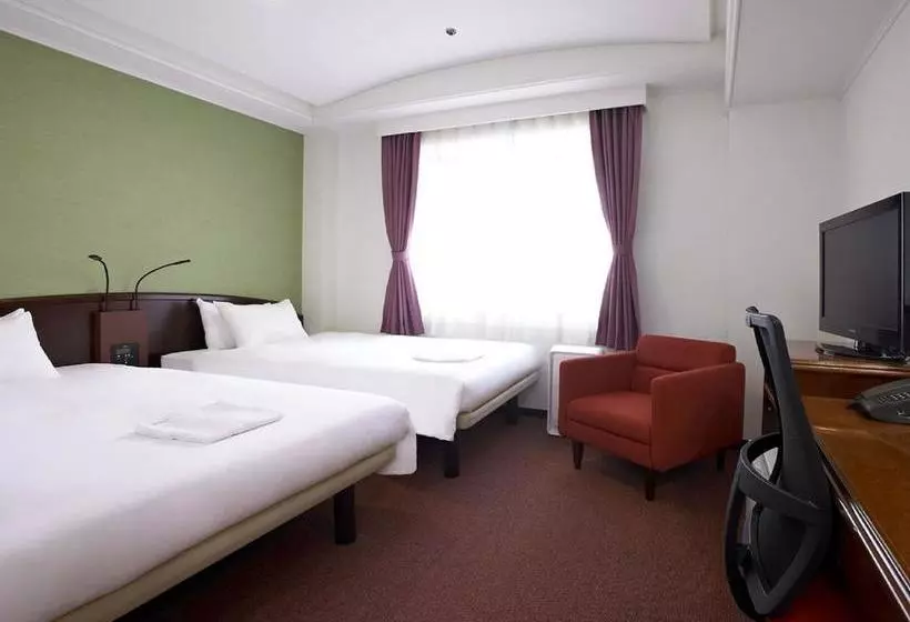 Отель The B Kyoto Sanjo