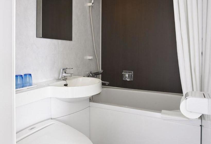 Отель The B Kyoto Sanjo