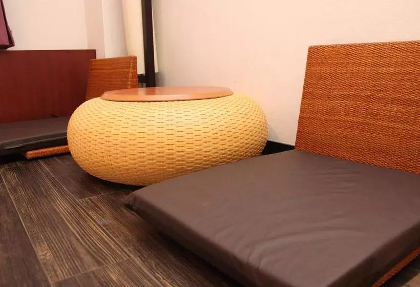 Отель The B Kyoto Sanjo