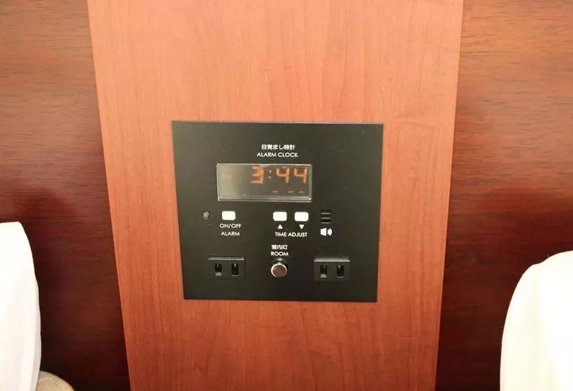 Отель The B Kyoto Sanjo