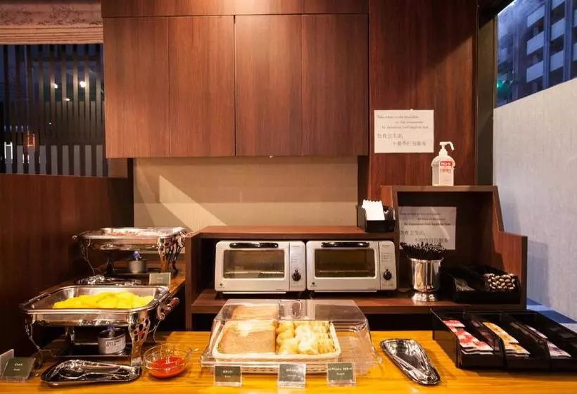 Отель The B Kyoto Sanjo