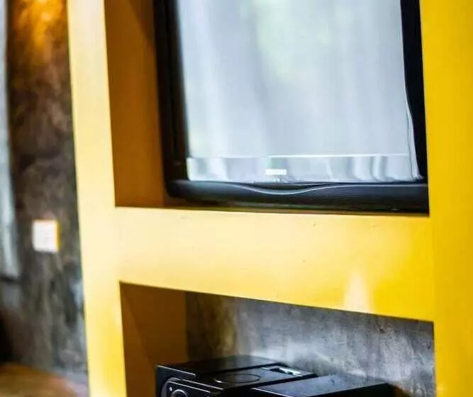 هتل The B Ranong Trend