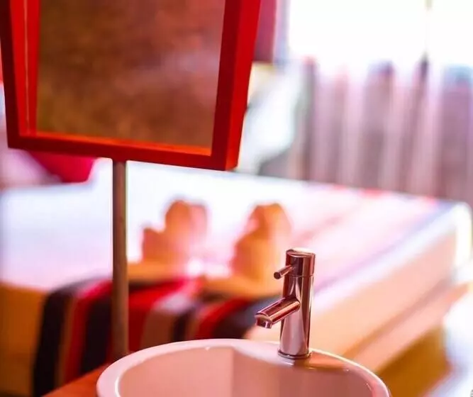 هتل The B Ranong Trend