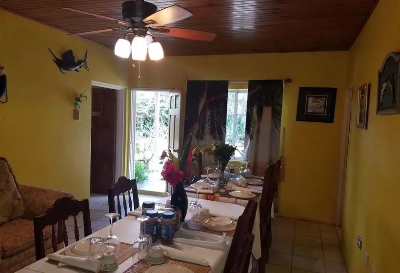 هتل The Inn At Great Bay Treasure Beach Jamaica