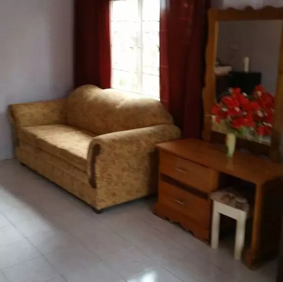 هتل The Inn At Great Bay Treasure Beach Jamaica