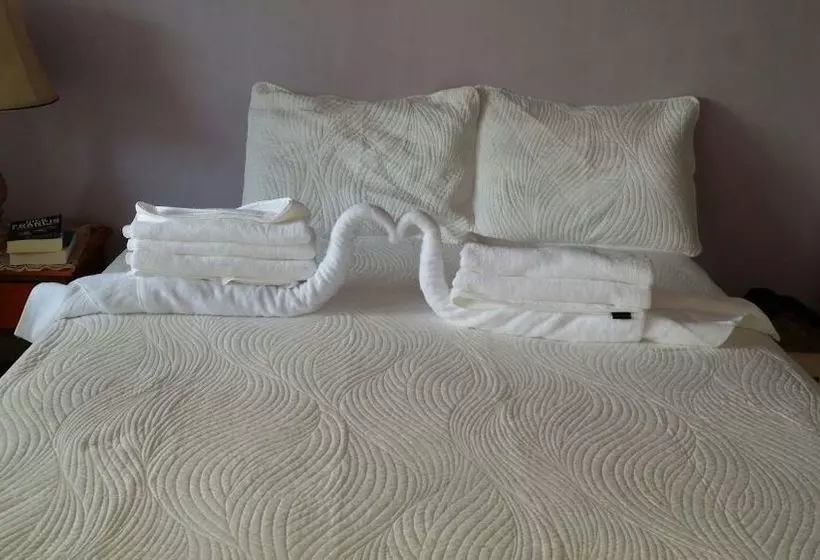 هتل The Inn At Great Bay Treasure Beach Jamaica