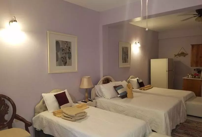 هتل The Inn At Great Bay Treasure Beach Jamaica