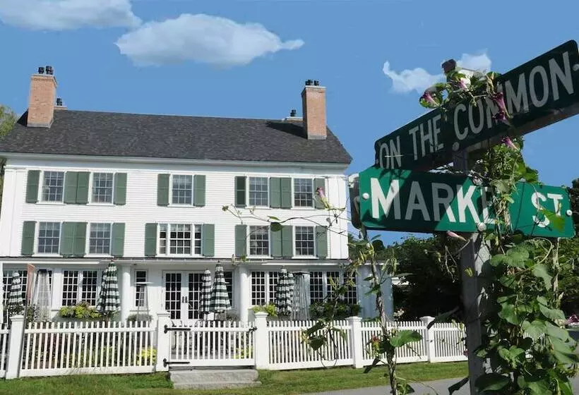 ホテル The Lyme Inn