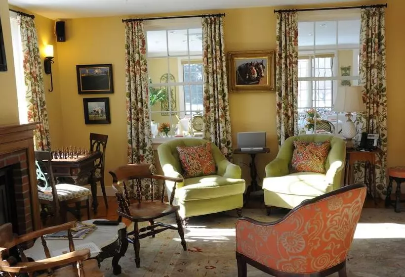 ホテル The Lyme Inn