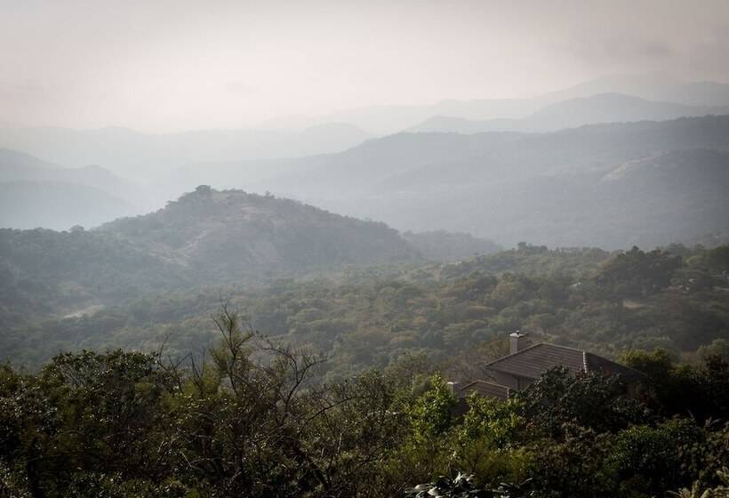 בית מלון כפרי Tomjachu Bush Retreat