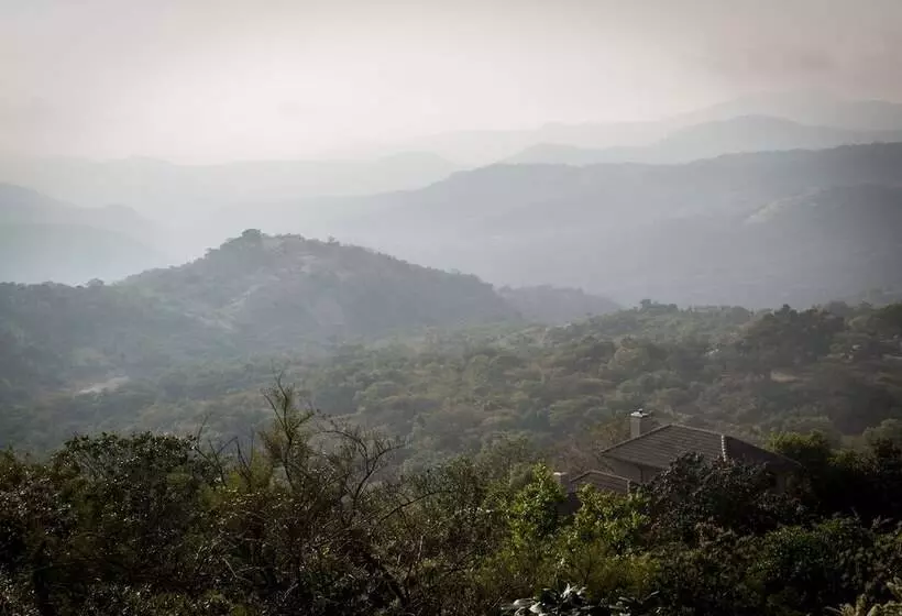 هتل Tomjachu Bush Retreat