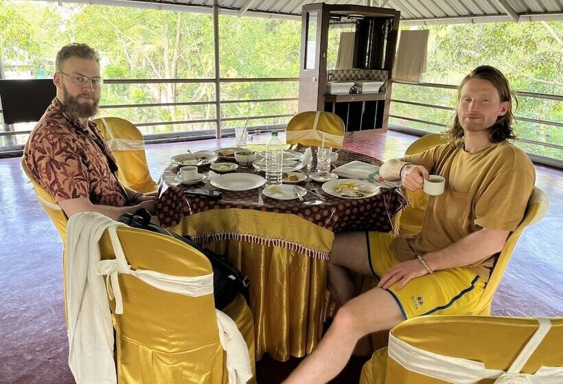 بنسيون Marari Beach Villas