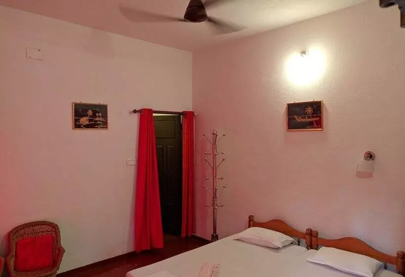 Пансион Marari Beach Villas