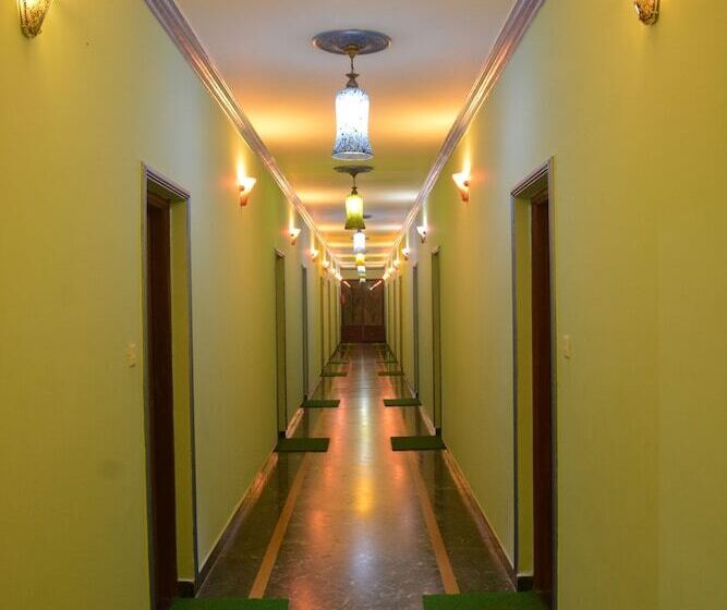 Rbr Beach Resort Calangute