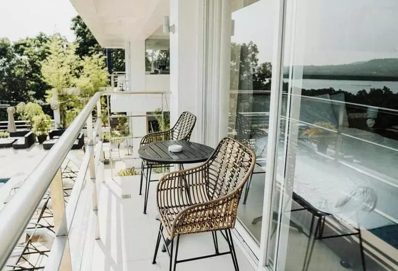 استراحتگاه Ocean Suites Bohol Boutique