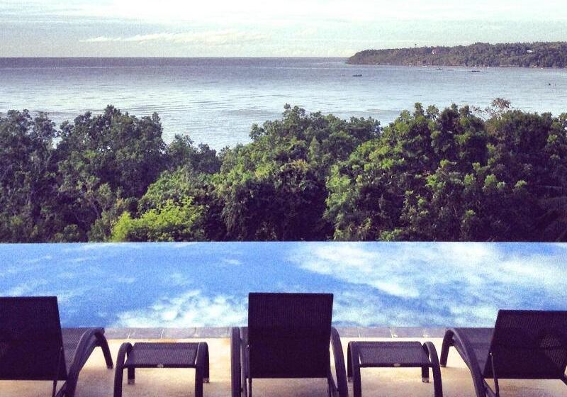 リゾートホテル Ocean Suites Bohol Boutique