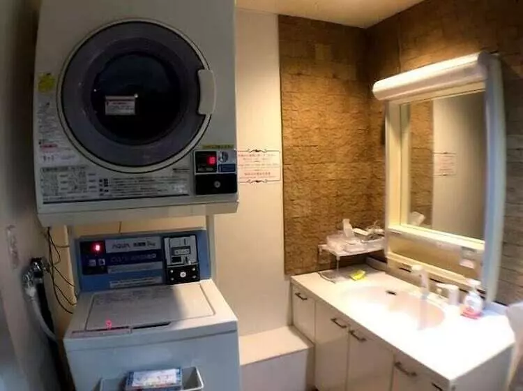 Yokohama Central Hostel