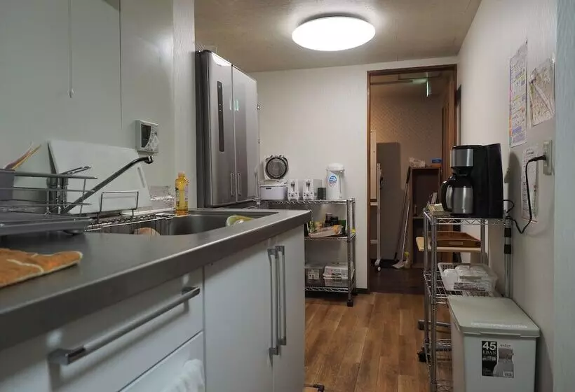 Yokohama Central Hostel