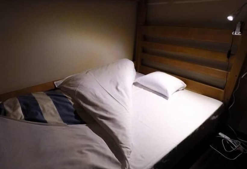 Yokohama Central Hostel