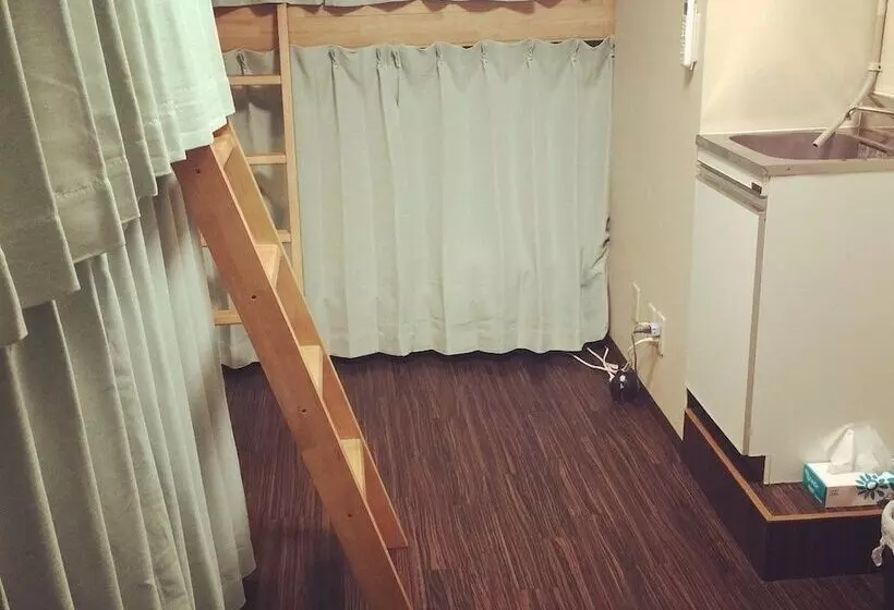 Yokohama Central Hostel