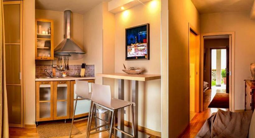 Réva Residences And Pool