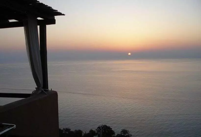 Apelon Tiritas Villas