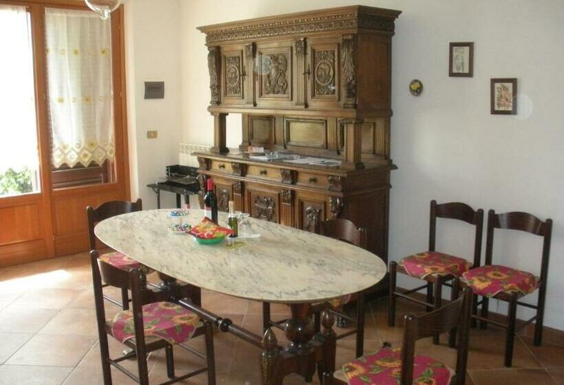 בית מלון כפרי Agriturismo Le Rose