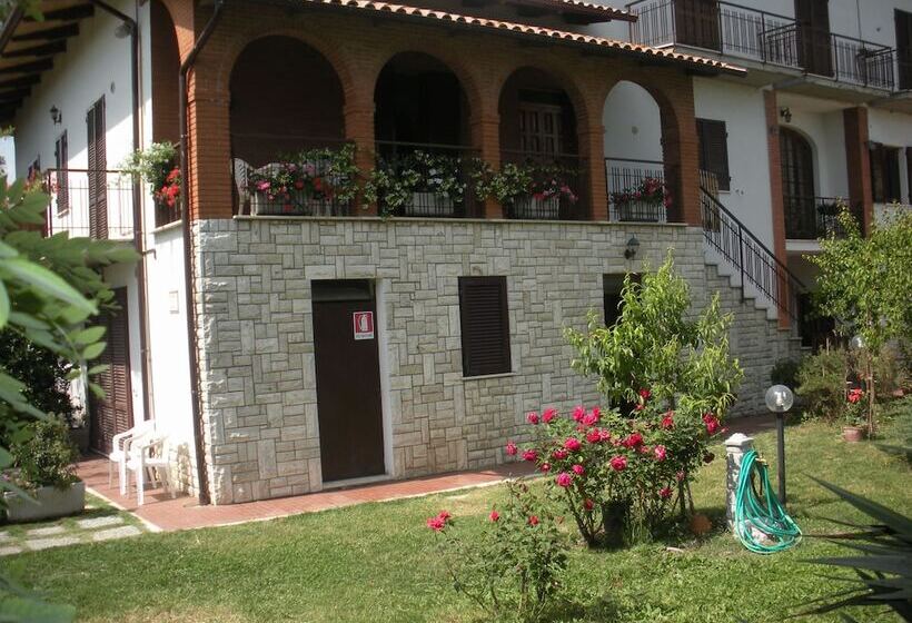 בית מלון כפרי Agriturismo Le Rose