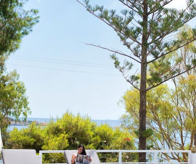 Akra Morea Hotel & Residences