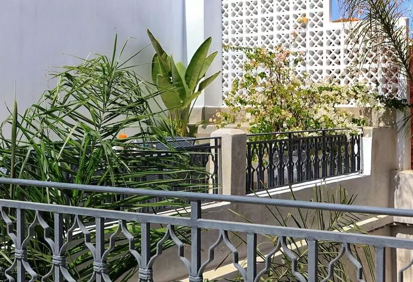 هتل Riad Dar Zen