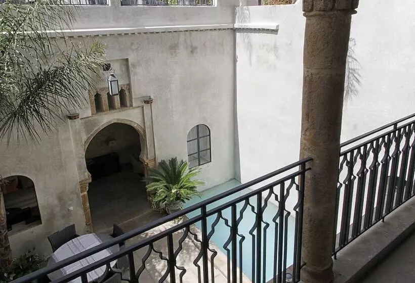 هتل Riad Dar Zen