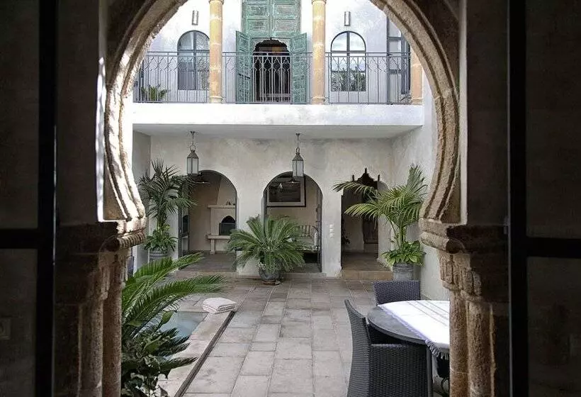 هتل Riad Dar Zen