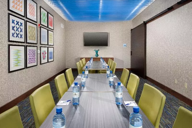ホテル Holiday Inn Express & Suites By Ihg Altoona, An Ihg