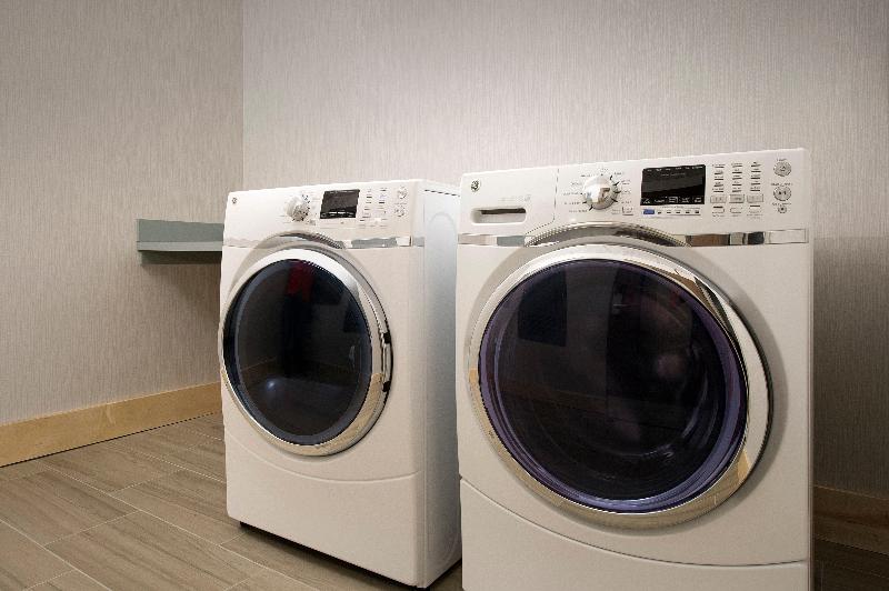 هتل Holiday Inn Express & Suites By Ihg Altoona, An Ihg