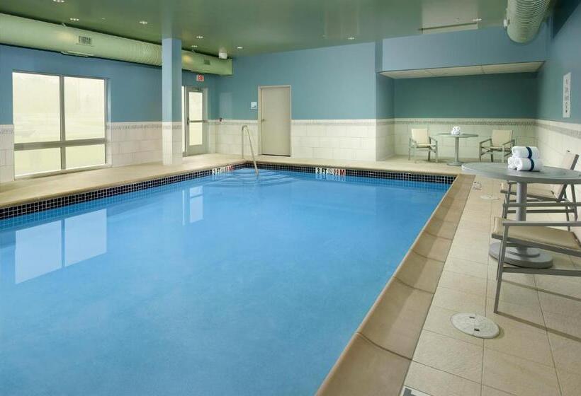 هتل Holiday Inn Express & Suites By Ihg Altoona, An Ihg