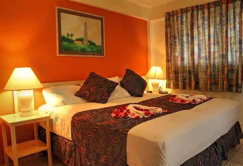 هتل Melrose Beach Apartments