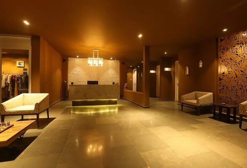 Hotelli Shalai   The Cliff Resort