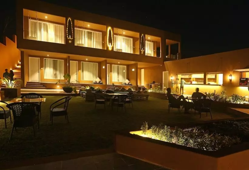 Hotelli Shalai   The Cliff Resort