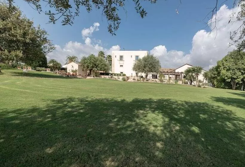 Hotelli Relais Torre Marabino