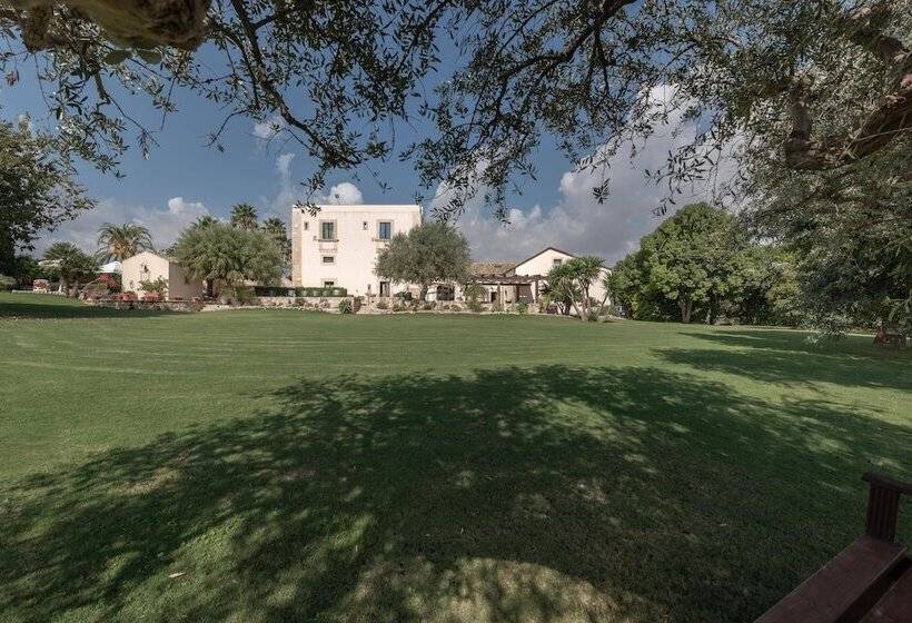 בית מלון כפרי Relais Torre Marabino