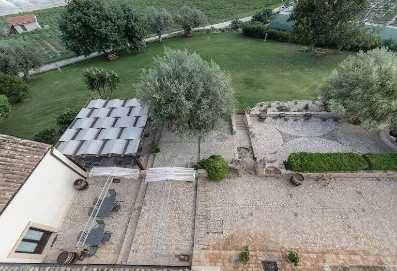 Hotelli Relais Torre Marabino