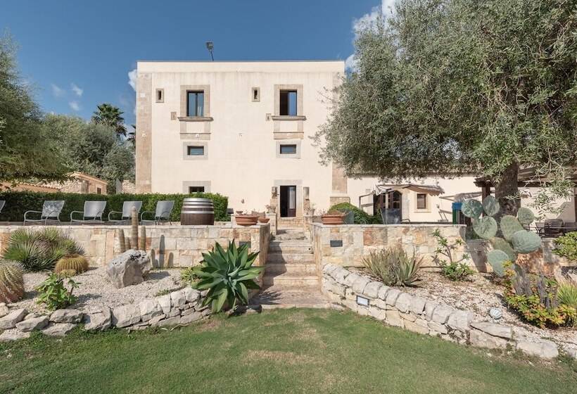 בית מלון כפרי Relais Torre Marabino