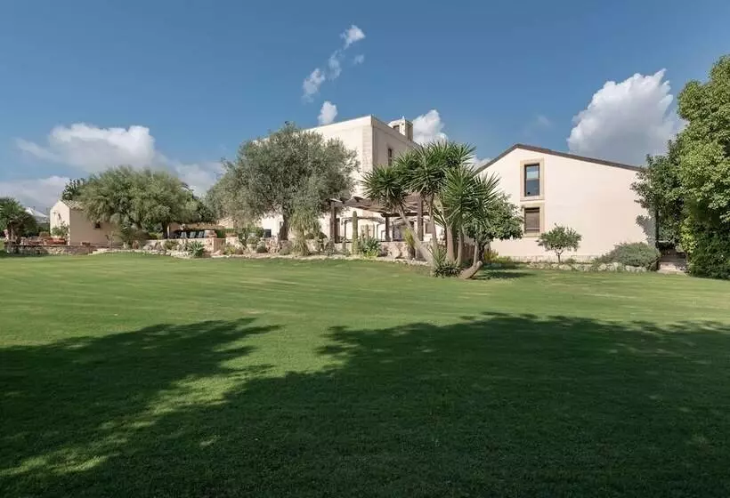 Hotelli Relais Torre Marabino