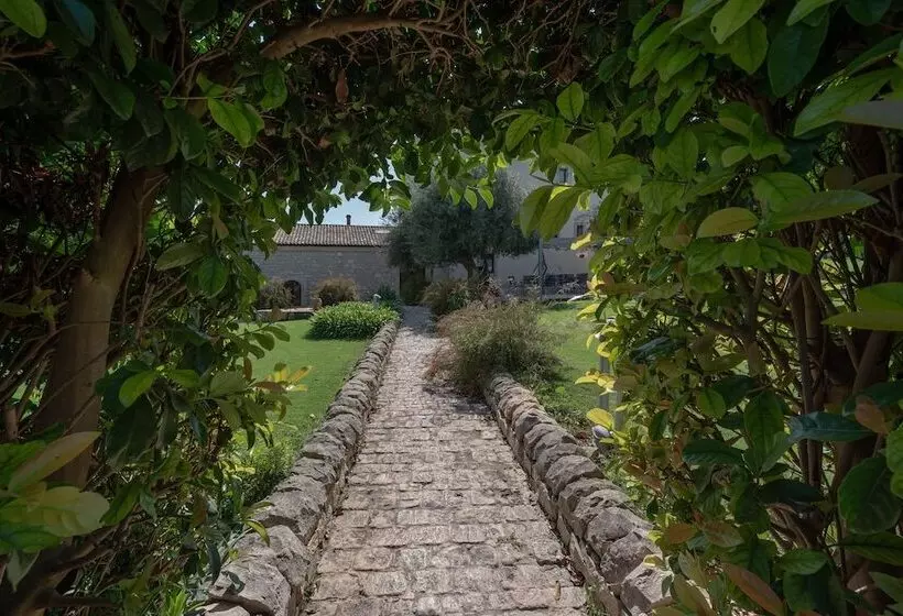 Hotelli Relais Torre Marabino