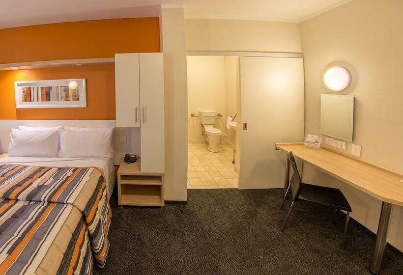 בית מלון כפרי Road Lodge Pietermaritzburg