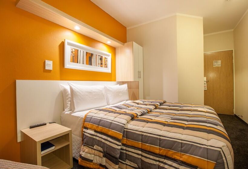 בית מלון כפרי Road Lodge Pietermaritzburg