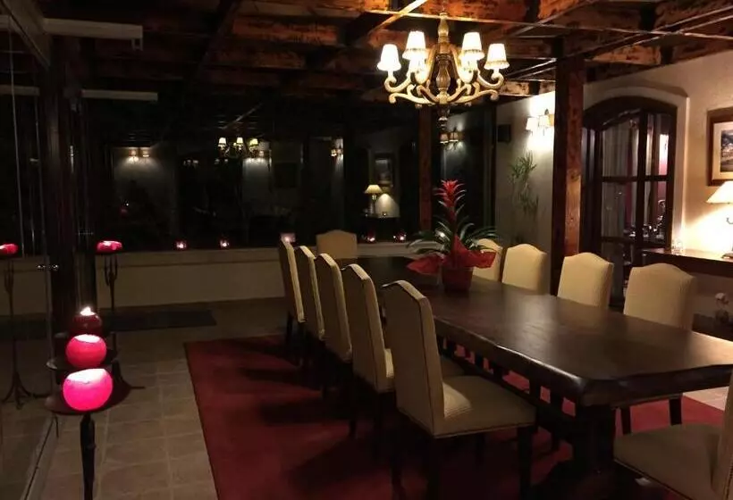 Hotelli Rocabella Hellinikon Country