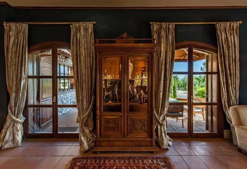 Hotelli Rocabella Hellinikon Country